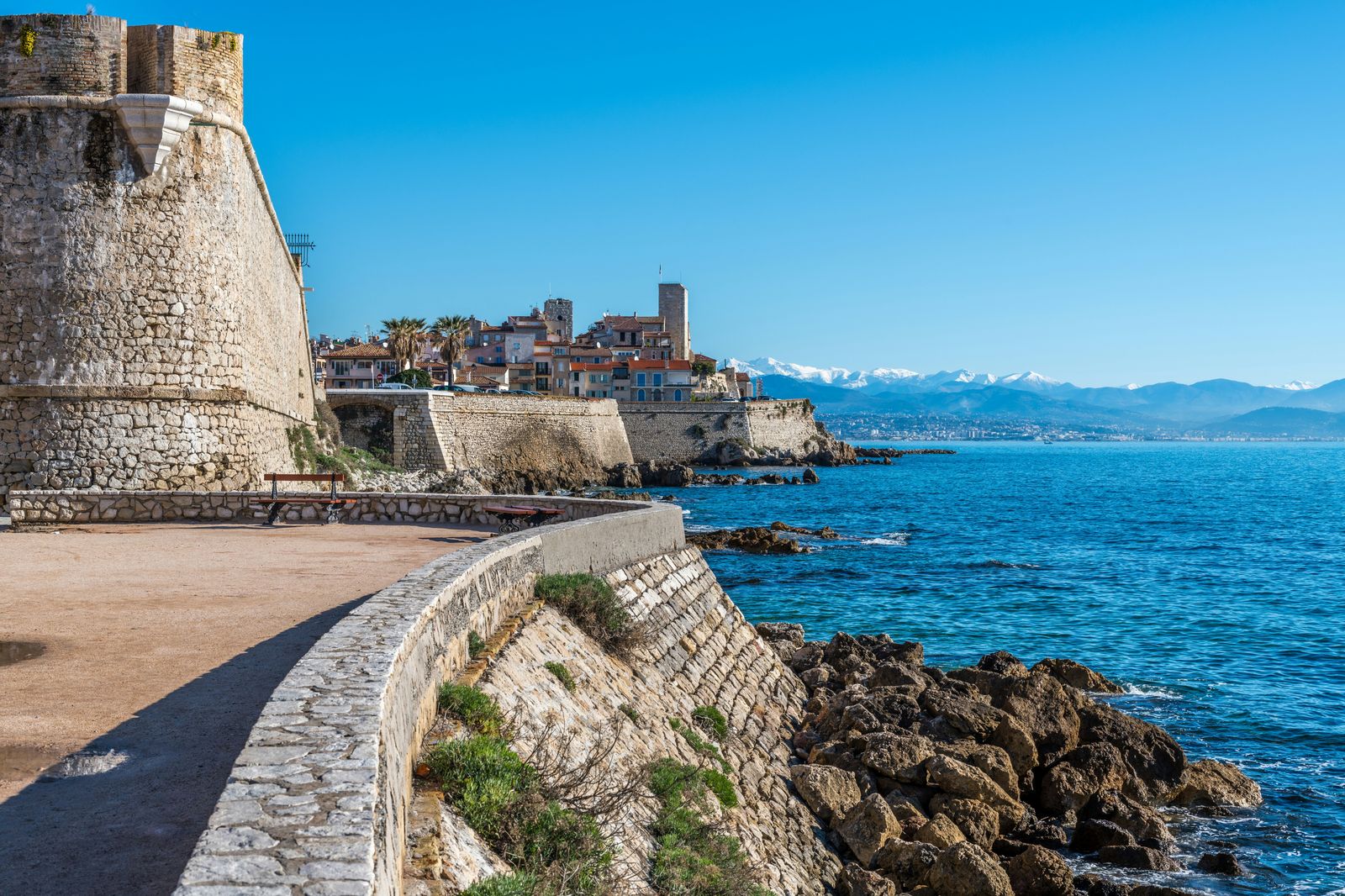 Impact Local . agence visibilite et marketing local pour artisans et TPE a Antibes